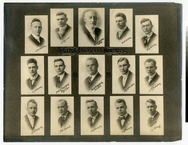 Bethel Seminary students and faculty in 1919