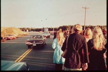 Student march to the new campus - Bethel University Digital Library